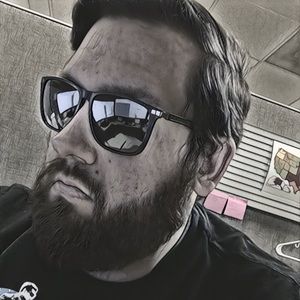 Meet your Posher, Kyle